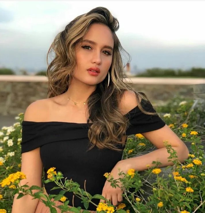 14+ Penampilan Cinta Laura Ini Cantiknya Sungguh Paripurna. Mirip Ariana Grande Katanya 29