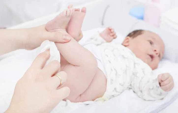Bukan Bedak Bayi, Ini 9 Produk Esensial yang Wajib Ibu Baru Punya! 18