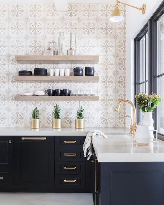 11 Inspirasi Keramik Dapur yang Dipasang di Dinding. Motifnya Artistik! 19 keramik dapur sederhana