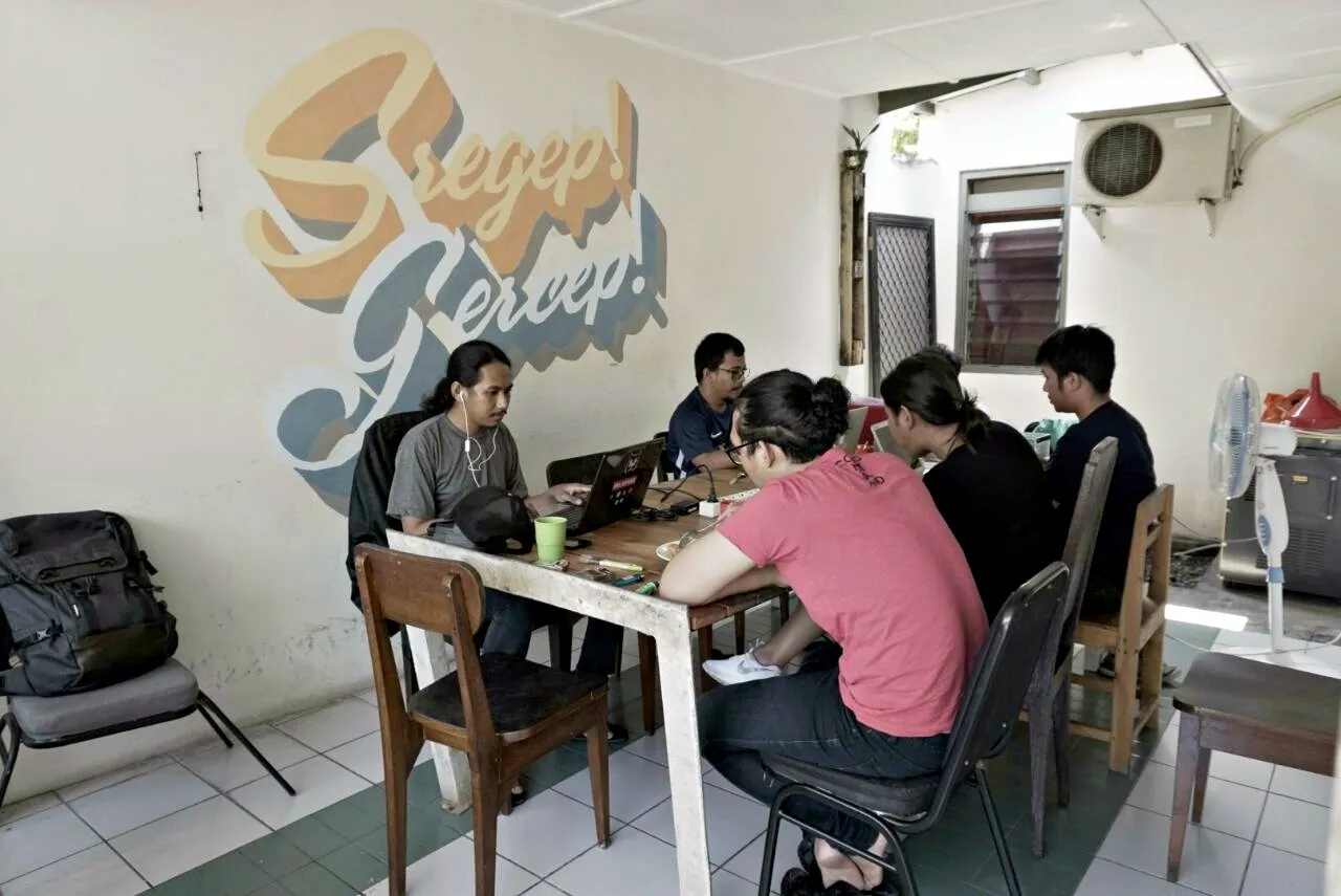 Beberapa Alasan Kenapa Kamu Harus Mengenal Hipwee dengan Hangat dan Main ke Kantornya Kalau Sempat 10