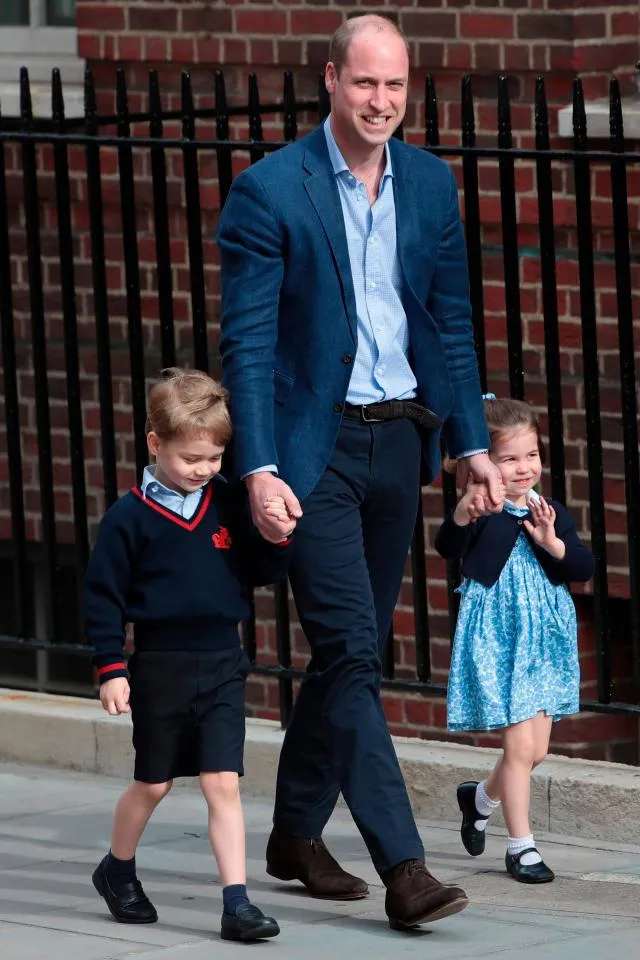 Selamat, Duchess Kate dan Prince William Resmi Umumkan Kelahiran Anak Ketiga! Simak 12+ Foto-foto Mereka di Sini 25