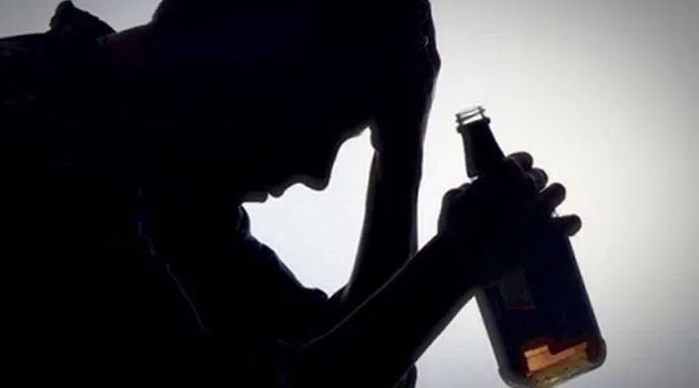 5 Alasan Miris Kenapa Banyak Orang Masih Minum Miras Oplosan. Padahal Korban Terus Berjatuhan 10