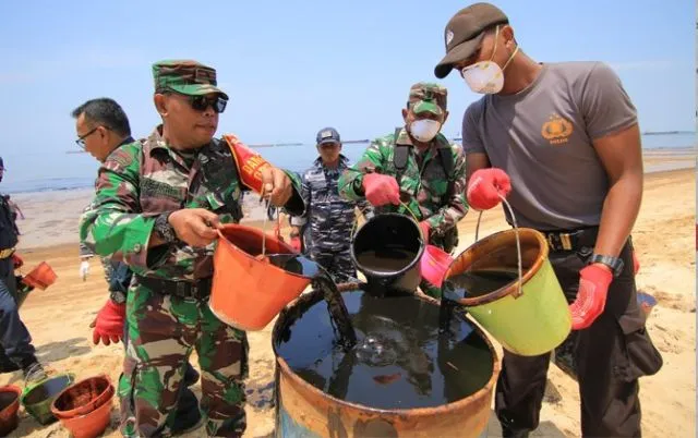 5 Fakta Soal Tumpahan Minyak di Balikpapan. Parah Banget, Sampai Keliatan dari Satelit 10