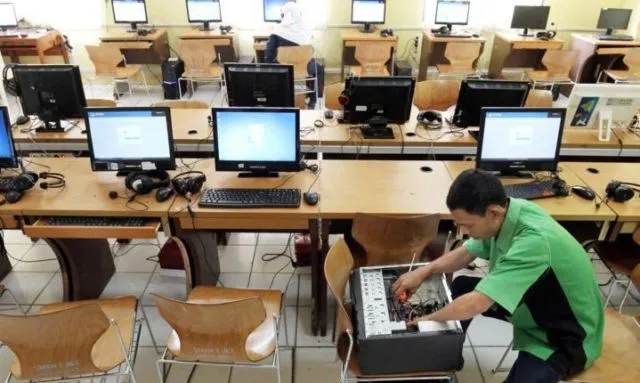 7+ Drama Seputar UNBK, Ternyata Banyak SMA yang Masih Harus Pinjam Komputer ke Sana Sini! 14