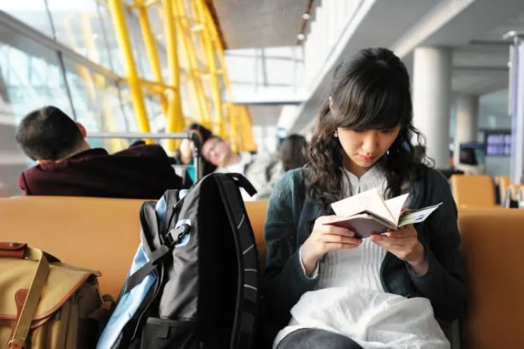 5 Tips untuk Mengatasi Rasa Bosan Ketika Pesawat Kamu Delay. Kini, Delay Pun Bisa Berfaedah! 6