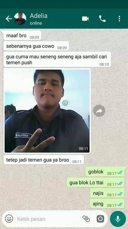 Sudah Kasih Perhatian Lebih, Ternyata Temen Game Onlinenya ini Cewek Palsu. Terlanjur Baper Lagi :( 26