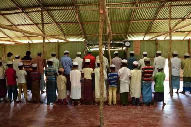 Biar Puasamu Makin Penuh Syukur, 10 Potret Kehidupan Pengungsi di Daerah Konflik Ini Perlu Diresapi 11