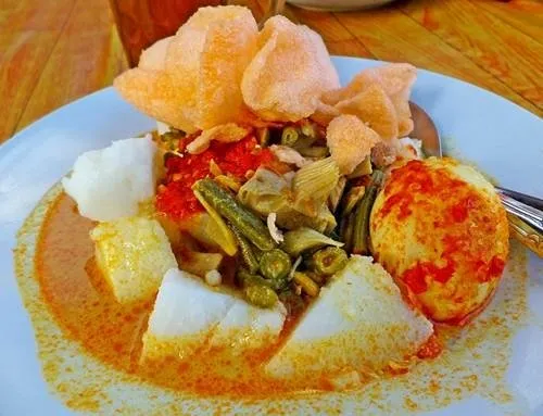 5 Resep Aneka Olahan Lontong Buat Sambut Jam Berbuka 6