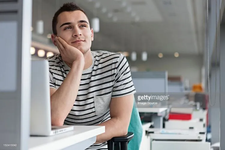10 Sinyal Tipis Pasangan Punya Hubungan Rahasia dengan Rekan Sekantor. Waspada Lebih Dini Nih 19