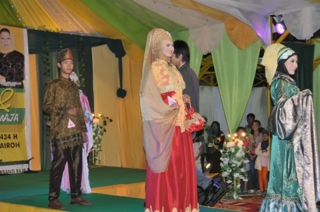 10 Model Baju Ini Lebih Baik Nggak Kamu Pakai di Lebaran Tahun Ini. Tolong, Ini Sudah 2018 14