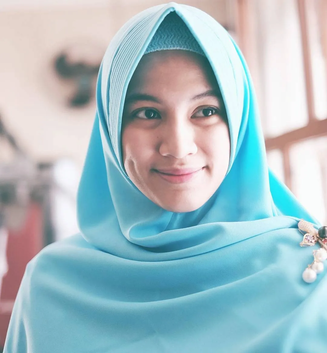 Cakepnya Alami, 13 Artis Berlesung Pipi ini Pasti Bikin Kamu Senyum-Senyum Sendiri. Manis Banget! 18