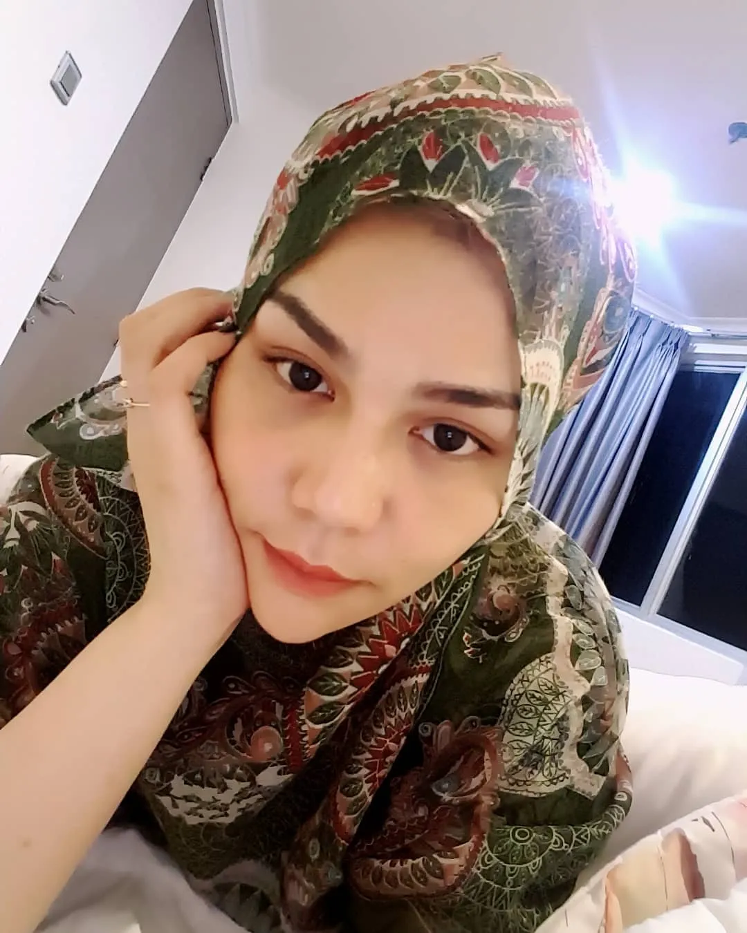 Evolusi DJ Butterfly Sejak Populer di Indonesia. Semakin Tertutup, Hobi Makan, dan Nggak Banyak Gimik 12