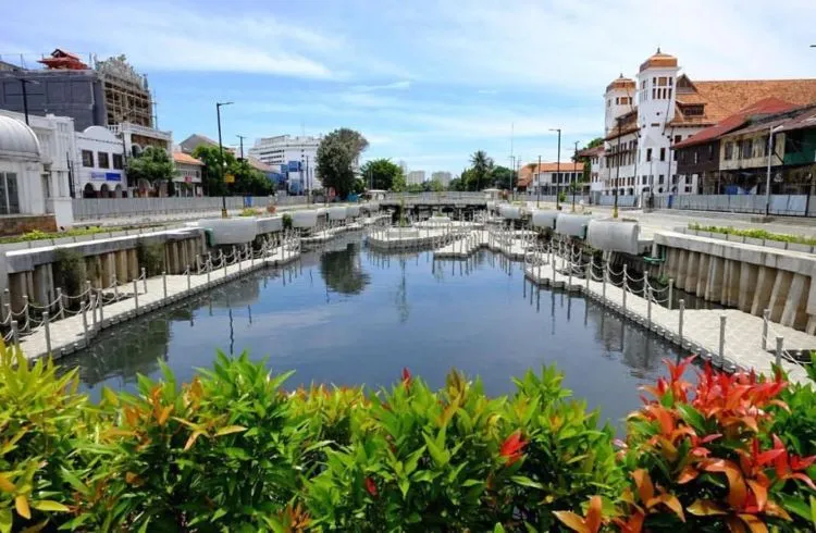 Destinasi Wisata Baru Kali Besar di Kota Tua Jakarta. Indah Banget, Kaya Sungai di Korea! 15