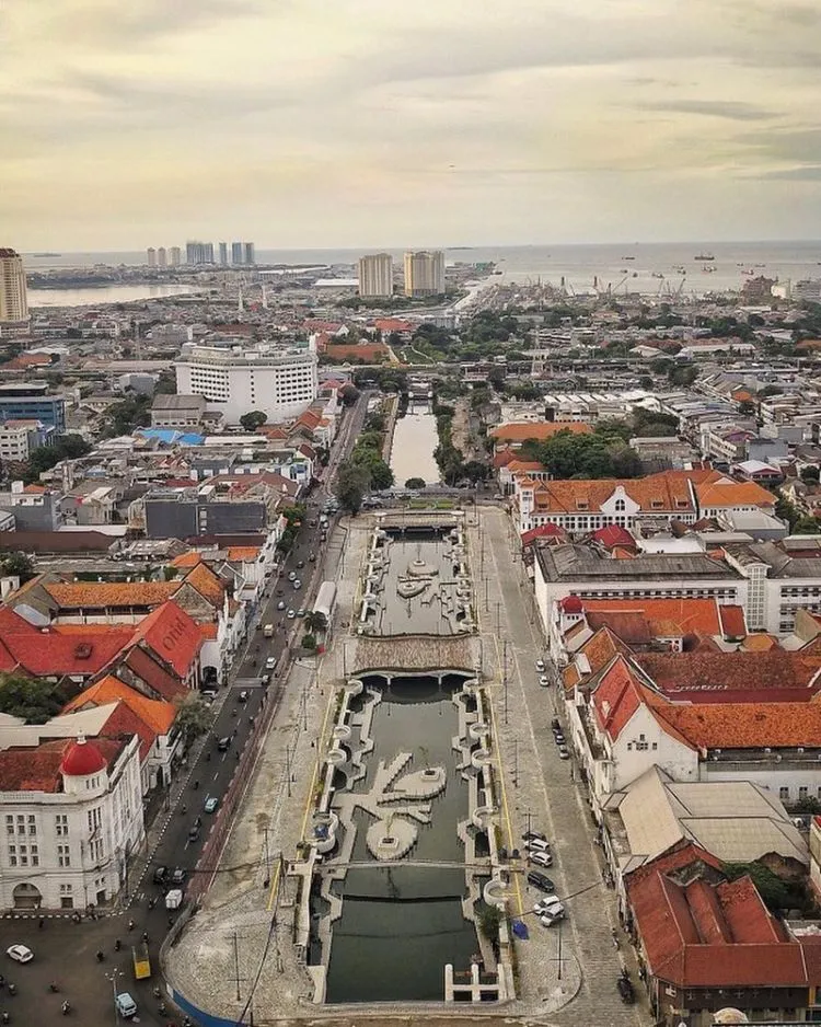 Destinasi Wisata Baru Kali Besar di Kota Tua Jakarta. Indah Banget, Kaya Sungai di Korea! 14