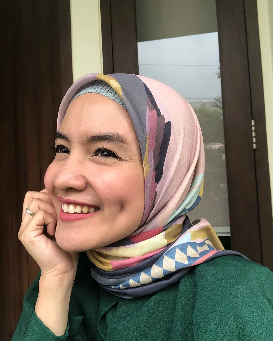 Cakepnya Alami, 13 Artis Berlesung Pipi ini Pasti Bikin Kamu Senyum-Senyum Sendiri. Manis Banget! 16