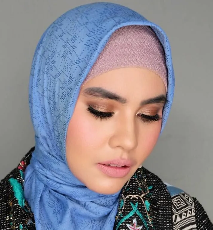 Intip 12+ Gaya Busana Islami Ala Kartika Putri. Setelah Hijrah Kini Lebih Tertutup, Kalem dan Manglingi 21