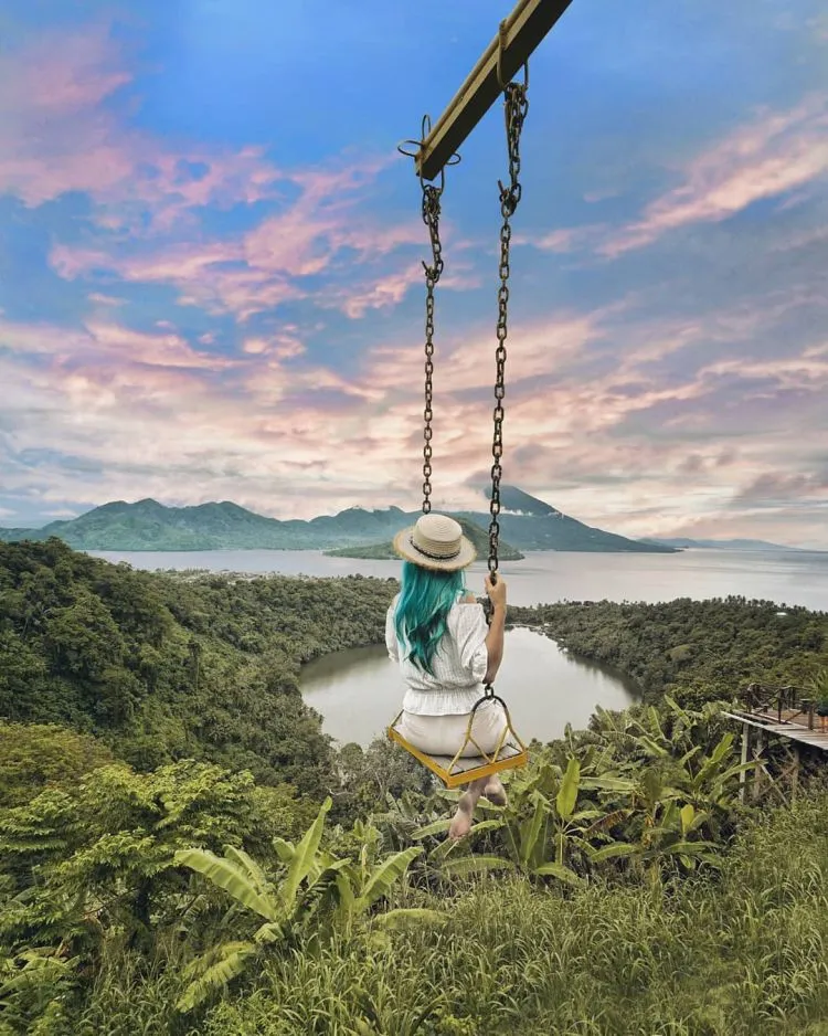Danau Laguna Ngade, Spot Paling Indah dan Instagramable di Ternate. Yuk Liburan ke Sana! 4