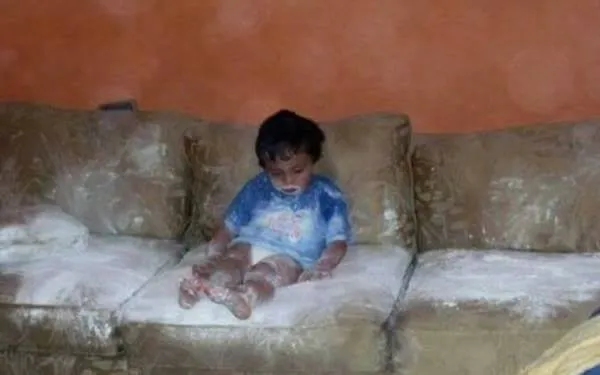 19+ Aneka Kericuhan Anak Kecil yang Bikin Para Orangtua Elus Dada -- Sambil Nangis Batin Maksudnya 38