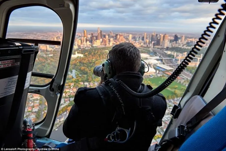 Fotografer Ini Memotret Wajah Kota Metropolitan dari Atas Helikopter. Hasilnya Menakjubkan! 20