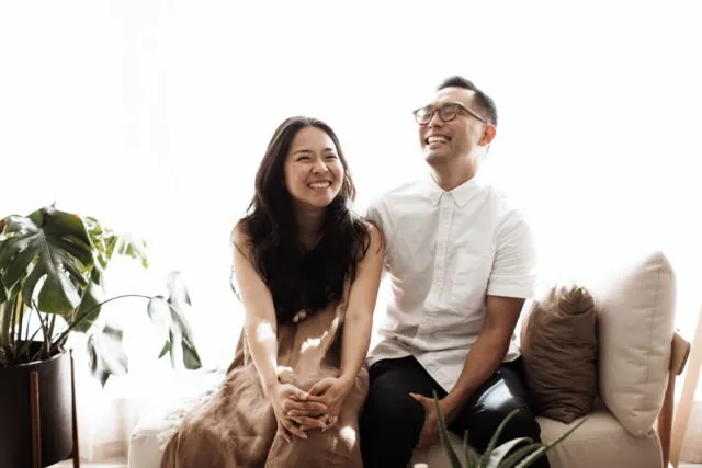 6 Alasan Cewek Suka Banget Ngetag Pacar di Artikel Hubungan Hipwee, Sweet Banget sih 11