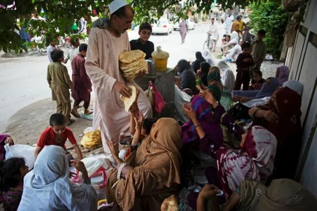 Biar Puasamu Makin Penuh Syukur, 10 Potret Kehidupan Pengungsi di Daerah Konflik Ini Perlu Diresapi 16