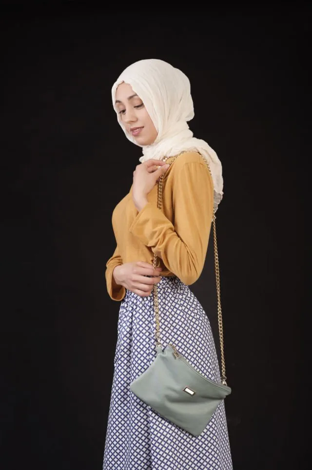 Lebaran Nggak Perlu Baju Baru. Padu Padanin Baju Lawasmu Juga Tetep Keliatan Seru Kok 20