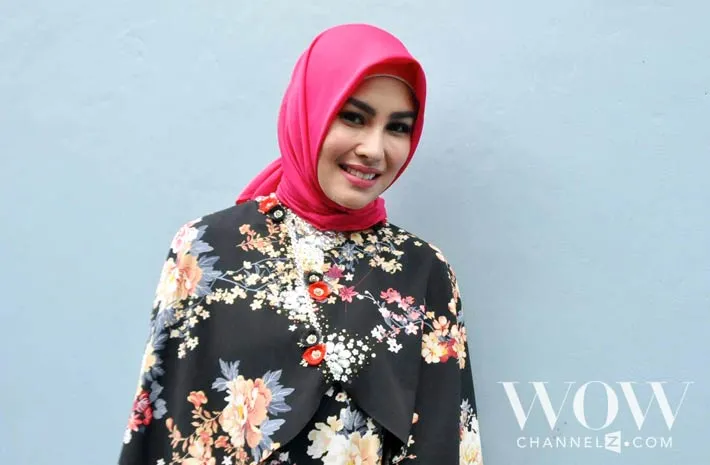 Intip 12+ Gaya Busana Islami Ala Kartika Putri. Setelah Hijrah Kini Lebih Tertutup, Kalem dan Manglingi 28
