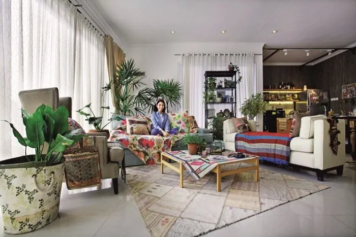 Nggak Cuma Mewah, Rumah 10 Artis ini Unik Banget. Mana yang Bisa Jadi Inspirasi Hunian Masa Depanmu? 17