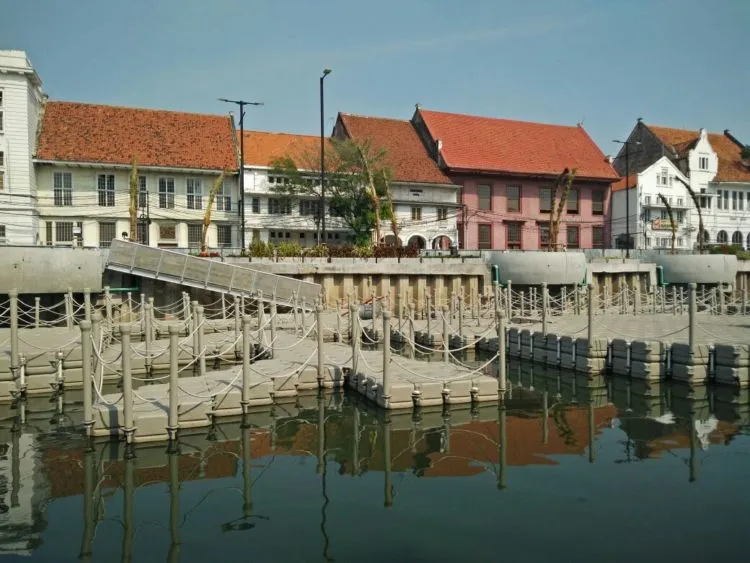Destinasi Wisata Baru Kali Besar di Kota Tua Jakarta. Indah Banget, Kaya Sungai di Korea! 20