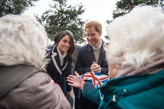 6 Pengorbanan yang Bisa Kamu Petik dari Perjalanan Cinta Meghan Markle. Sweet-nya Kebangetan 8
