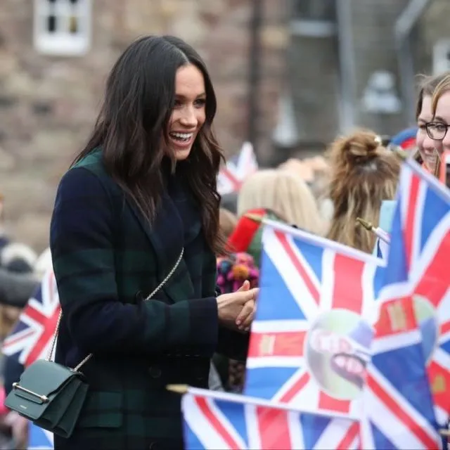 6 Pengorbanan yang Bisa Kamu Petik dari Perjalanan Cinta Meghan Markle. Sweet-nya Kebangetan 10