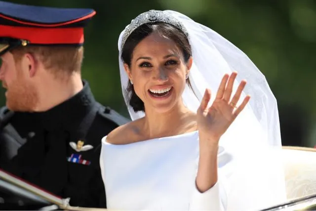 6 Pengorbanan yang Bisa Kamu Petik dari Perjalanan Cinta Meghan Markle. Sweet-nya Kebangetan 11