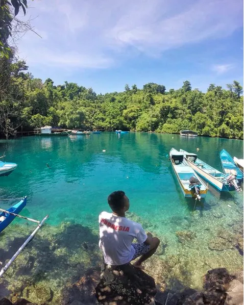 Menikmati Beningnya Pantai Sulamadaha, Secuil Surga di Timur Indonesia. Indah Banget Men! 8