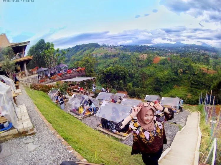 Lereng Anteng Panoramic Coffee, Cafe Kekinian dengan Pemandangan Memesona di Bandung! 6