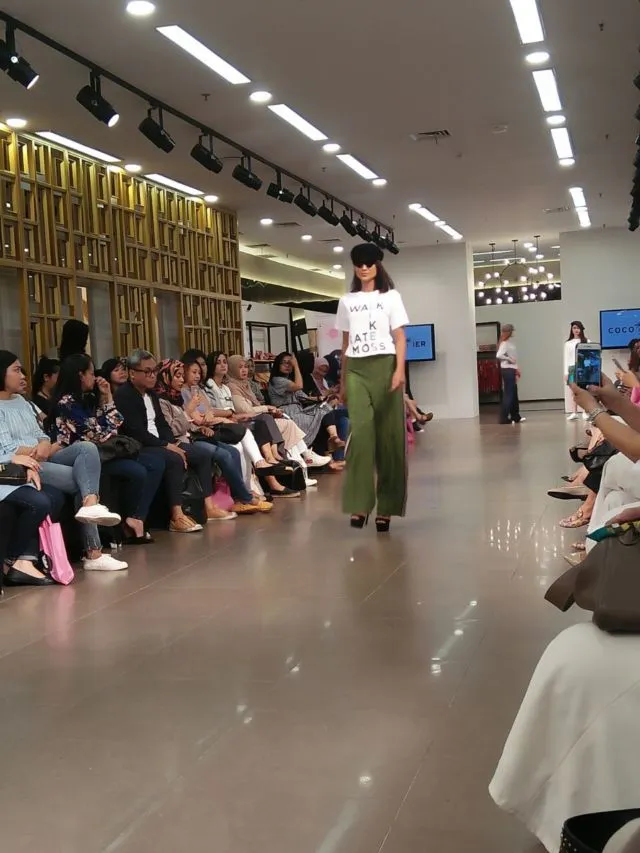 Intip 9 Label Lokal Ini Pamerkan Gaya Busana Andalannya dalam Trunk Show Social Fashion Darling 10
