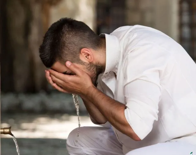 6 Hal Simpel dan Gampang yang Harus Kamu Lakukan. Supaya Kulit Tetap Fresh di Bulan Ramadan 12