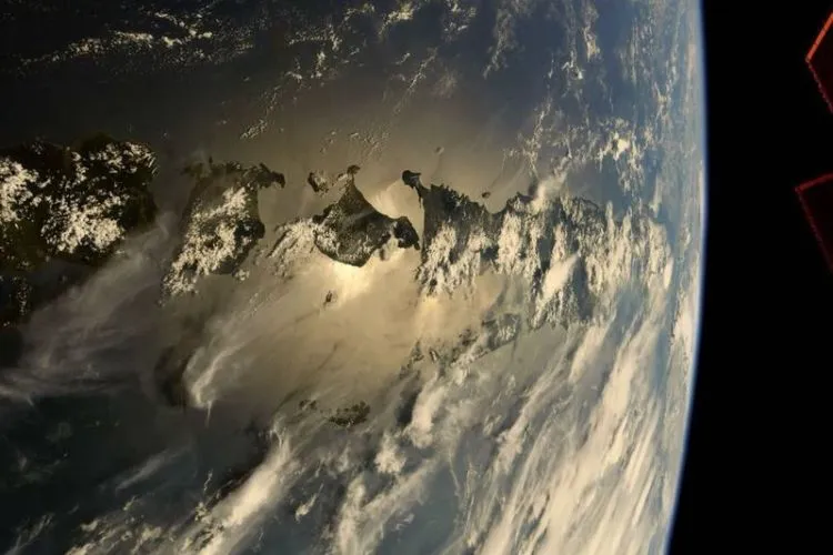 10 Foto Kenampakan Bumi dari Kamera NASA. Sangat Indah dan Mangagumkan ya! 20