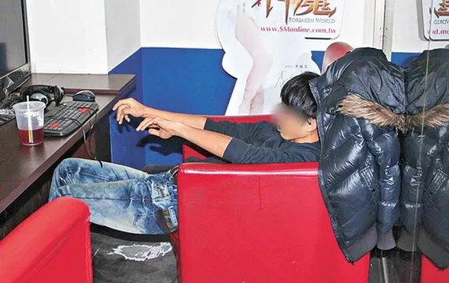 7 Kematian Tragis Gara-gara Kecanduan Game. Mirisnya, Kejadian Seperti Ini Makin Sering Terjadi 8