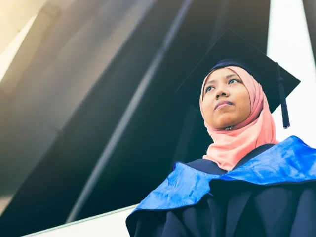 Kuliah di Kampus Negeri atau Swasta itu Sama Saja. Toh Kesuksesan Tak Pandang Nama Besar Kampus Semata 9