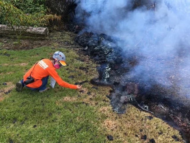 10+ Potret Mengerikan Erupsi Lava di Hawaii. Bayangin Kalau di Kompleks Rumahmu Terjadi Kayak Begini 16