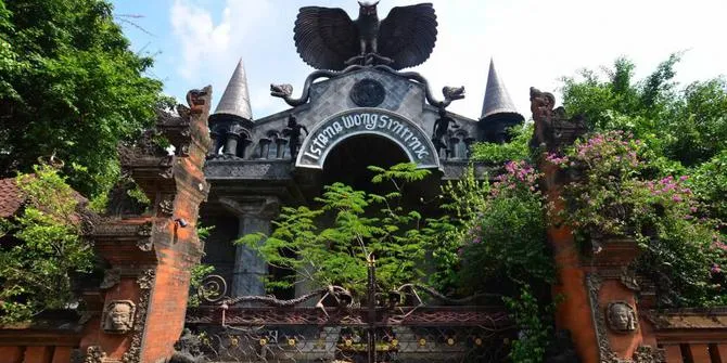 Nggak Cuma Mewah, Rumah 10 Artis ini Unik Banget. Mana yang Bisa Jadi Inspirasi Hunian Masa Depanmu? 12