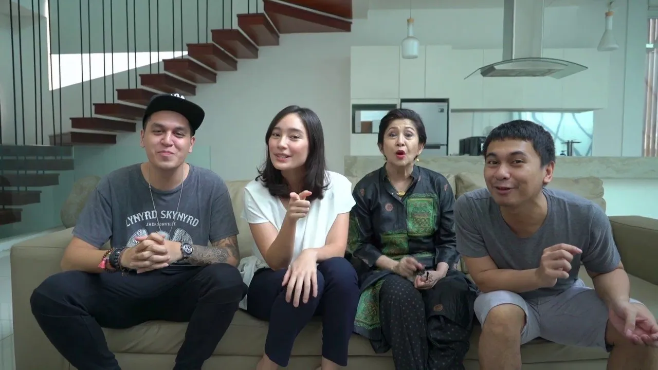 Nggak Cuma Mewah, Rumah 10 Artis ini Unik Banget. Mana yang Bisa Jadi Inspirasi Hunian Masa Depanmu? 14