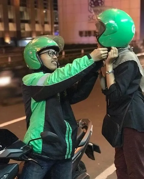 6 Suka Duka Punya Pacar Driver Ojol. Bikin Bangga tapi Kadang Bikin Was-Was Juga 8