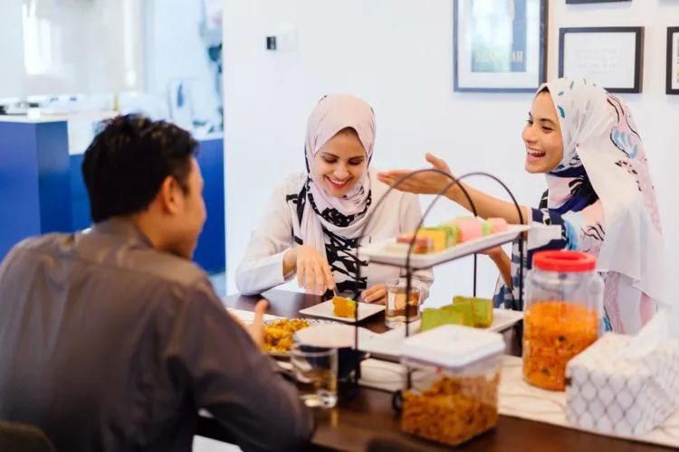 9 Ide Games Seru buat Acara Bukber & Reuni, Biar Nggak Cuma Bengong Saja 17