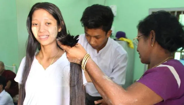 Punya Rambut Paling Lembut Se-Asia, Negara Ini Jadi Eksportir Rambut Palsu Terbesar di Dunia 6