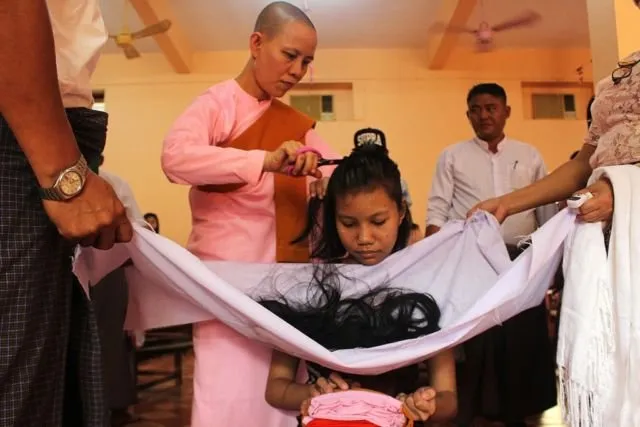 Punya Rambut Paling Lembut Se-Asia, Negara Ini Jadi Eksportir Rambut Palsu Terbesar di Dunia 8