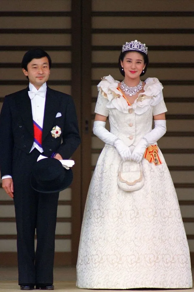 19 Gaun Royal Wedding Ter-Ikonik dari Seluruh Dunia. Jadi Nggak Sabar Lihat Punya Meghan Markle~ 34