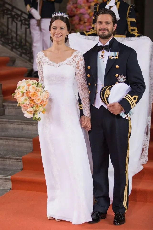 19 Gaun Royal Wedding Ter-Ikonik dari Seluruh Dunia. Jadi Nggak Sabar Lihat Punya Meghan Markle~ 29