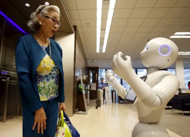 15+ Robot yang Mulai Hidup Bersama Manusia di Jepang. Ternyata Alasannya Justru Miris 29