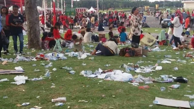 Tragedi Dua Anak yang Meninggal Saat Bagi-bagi Sembako di Monas, Polisi Bilang Bukan Karena Antre 4